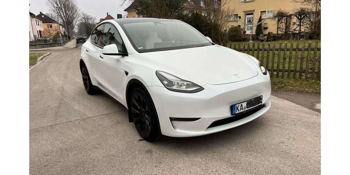 Tesla Model Y 29.500 km 37.500 &euro; Karlsruhe 76133
