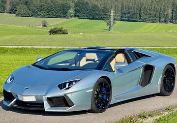 Lamborghini Aventador 30.300 km 298.000 &euro; Grünwald 82031