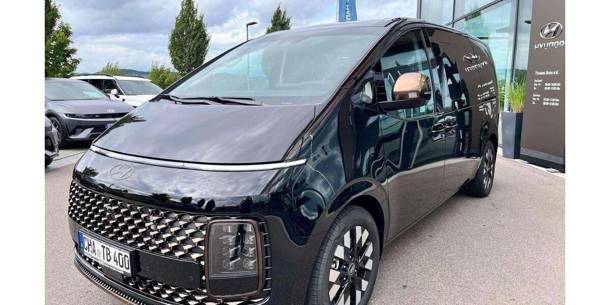 Hyundai STARIA 2.000 km 53.900 &euro; Cham 93413