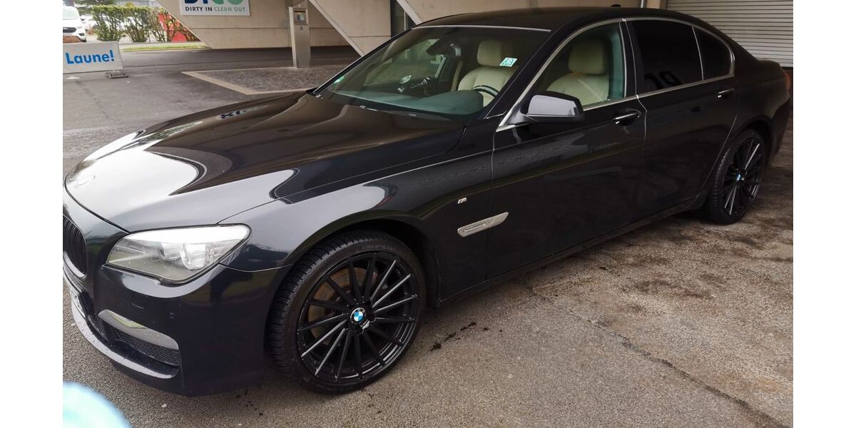 BMW 730 275.000 km 8.900 &euro; Troisdorf Spich 53842