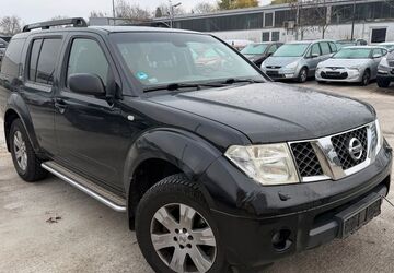 Nissan Pathfinder 330.000 km 4.900 &euro; Bruchsal 76646