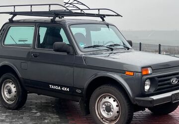 Lada Taiga 36.000 km 11.900 &euro; Saulheim 55291