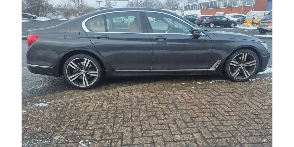 BMW 740 135.515 km 23.900 &euro; Achim 28832