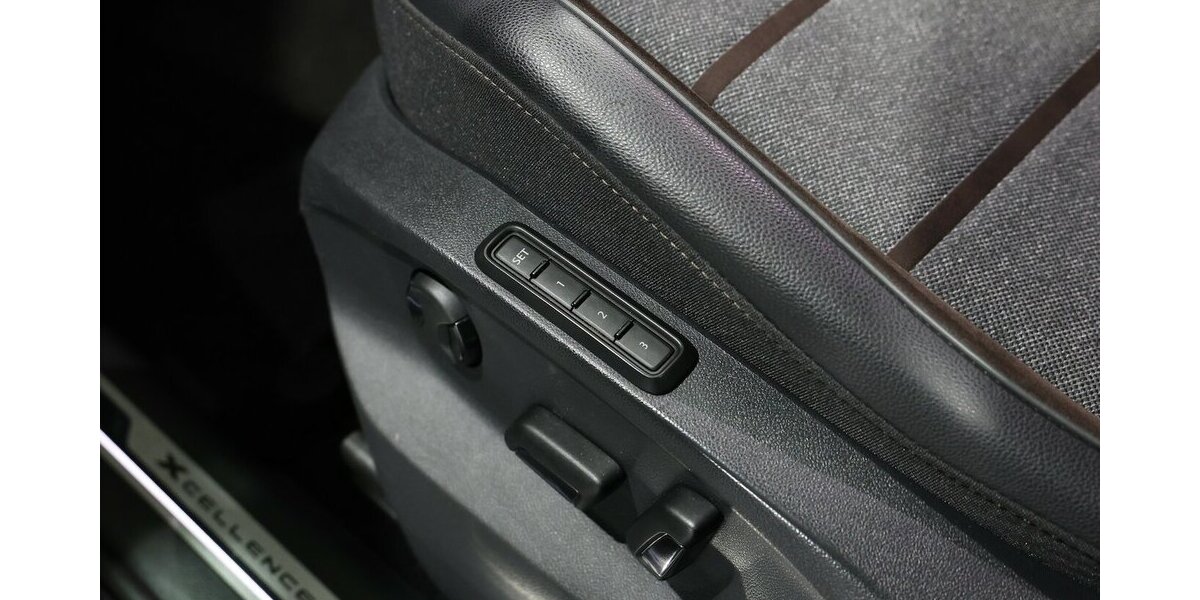 Seat Tarraco 1.4 TSI e-Hybrid DSG XCELLENCE PANORAMA 89.000 km 27.991 &euro; Hamm 59077