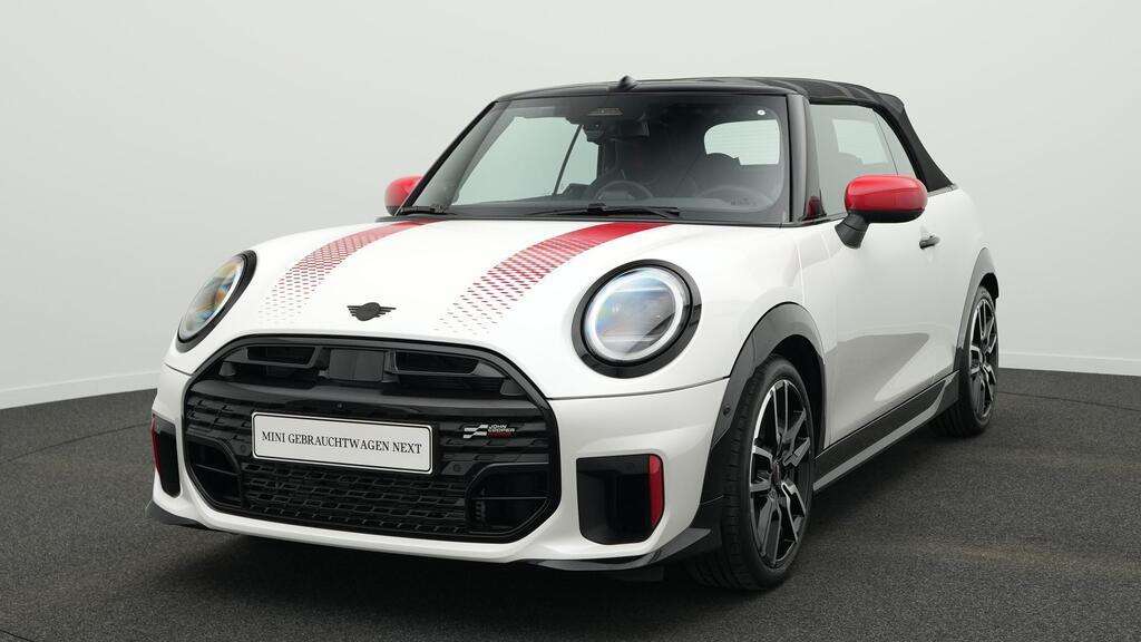 Mini John Cooper Works Cabrio 8.444 km 43.034 &euro; München 80788