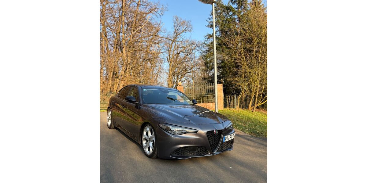 Alfa Romeo Giulia 98.000 km 22.700 &euro; Bad Wildungen 34537
