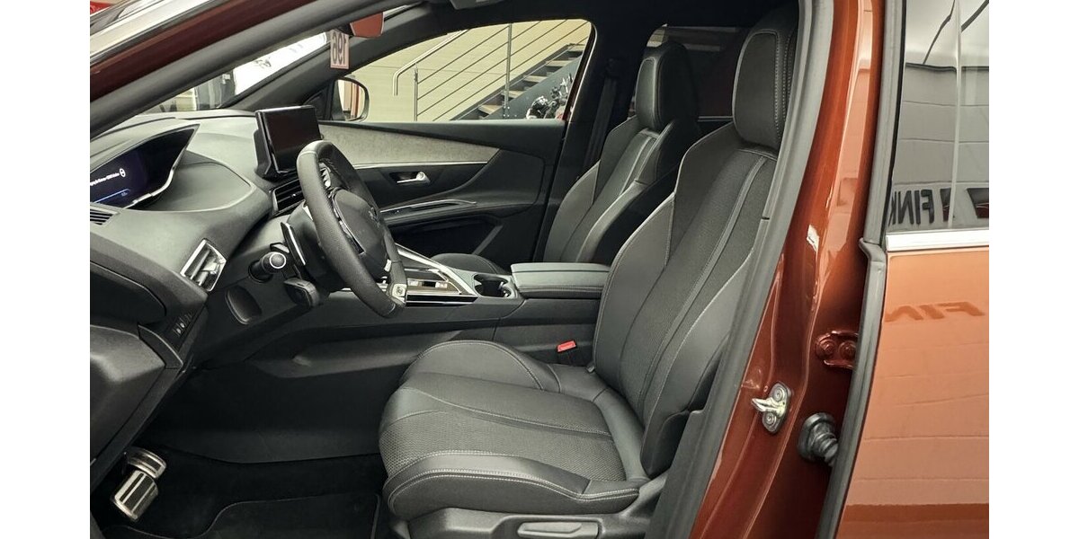 Peugeot 5008 130 EAT8 Allure 1.Hand AHK 13.300 km 25.770 &euro; Lich 35423