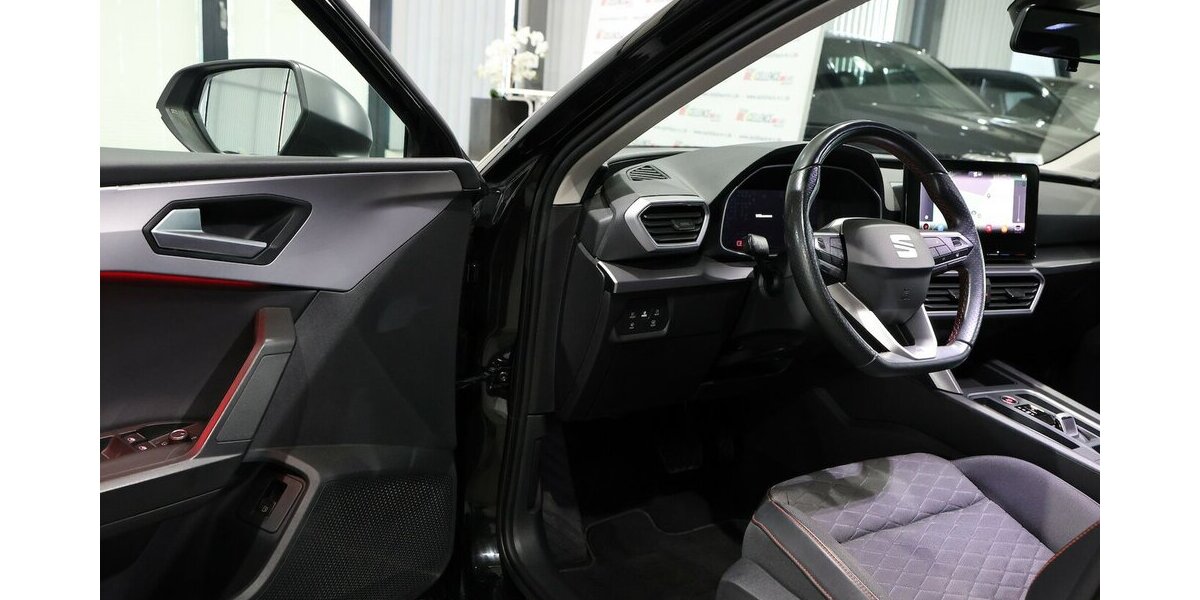 Seat Leon ST 1.4 TSI E HYBRID DSG FR-SPORT / LED, VC 65.000 km 20.777 &euro; Hamm 59077