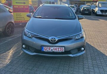 Toyota Auris 137.000 km 9.690 &euro; Herxheim 76863