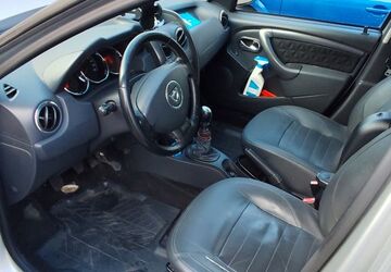 Dacia Duster 240.650 km 5.000 &euro; Donsieders 66978