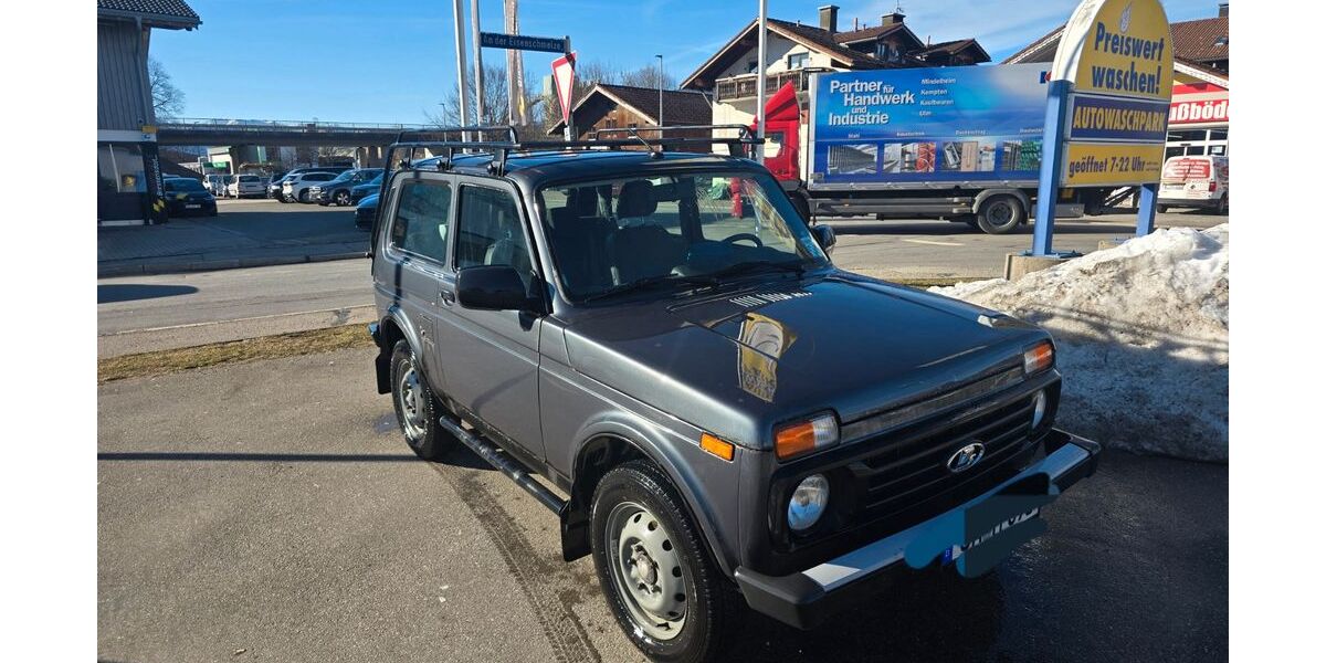 Lada Niva 35.900 km 14.990 &euro; Fischen i. Allgäu 87538