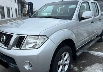 Nissan Navara 273.000 km 7.900 &euro; Höhenkirchen-Siegertsbrunn 85635
