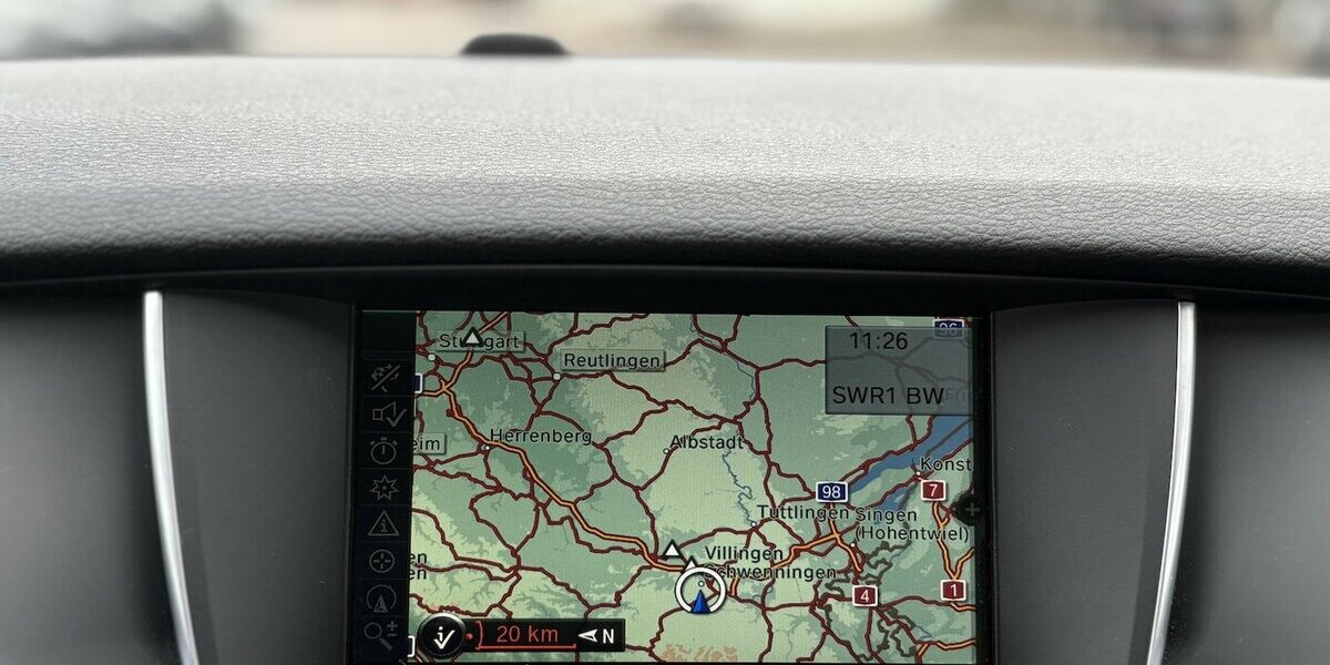 BMW X1 20d xDrive BI-XENON/TEMPOMAT/NAVI/PDC/SHZ/DAB 79.104 km 16.900 &euro; Villingen-Schwenningen 78054