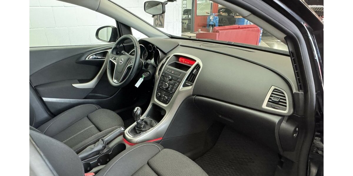 Opel Astra Design Edition 1.6 2.Hand Klimaanlage 119.980 km 5.950 &euro; Lich 35423