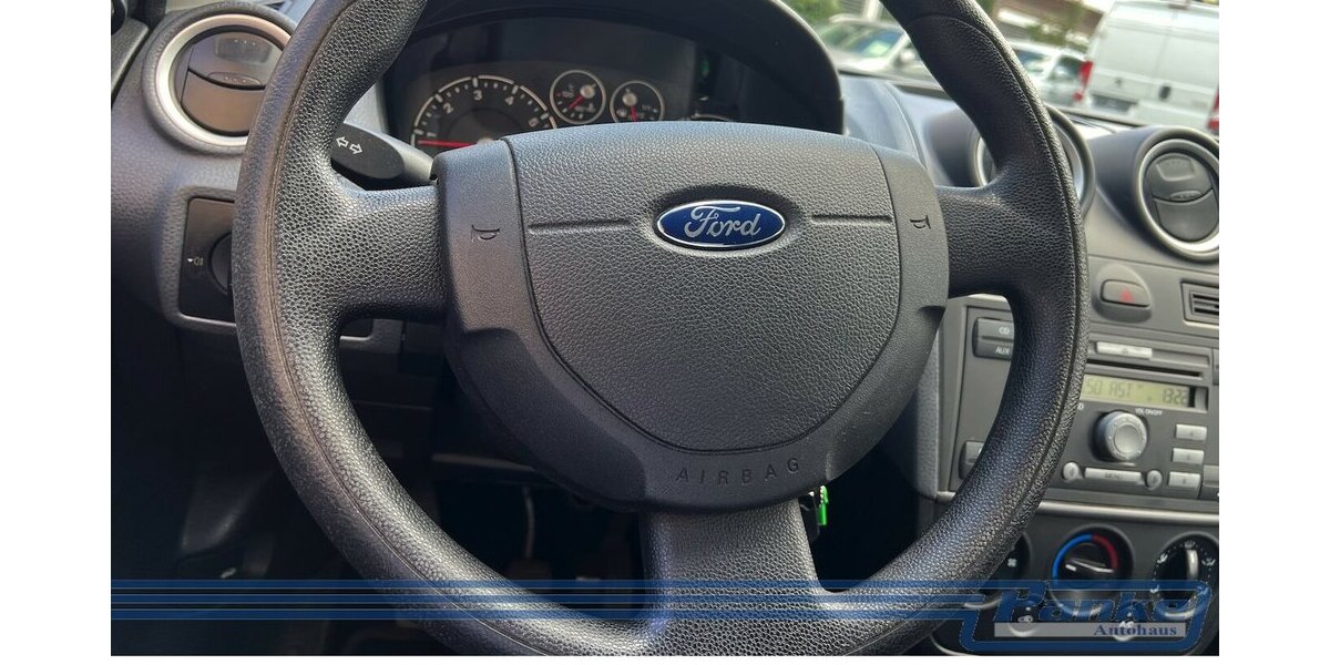 Ford Fiesta Ambiente 1.3*Radio/CD*AUX*Klima* 245.511 km 700 &euro; Berlin 13187