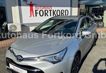 Toyota Avensis 64.980 km 18.190 &euro; Bielefeld 33689