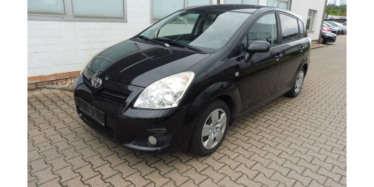 Toyota Corolla Verso 126.000 km 6.490 &euro; Eschweiler 52249