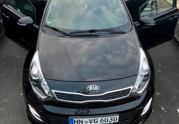 Kia Rio 99.000 km 9.200 &euro; Heilbronn 74076