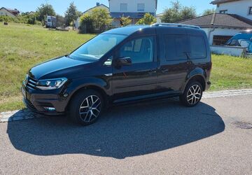 VW Caddy 88.355 km 22.999 &euro; Kösching 85092
