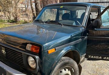 Lada Taiga 30.000 km 8.500 &euro; Buchenberg 87474