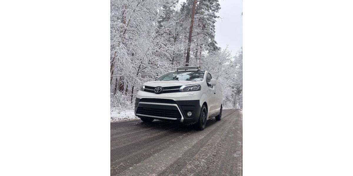 Toyota Proace City 162.000 km 12.000 &euro; Cunnewitz 01920