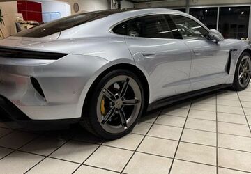 Porsche Taycan 8.763 km 149.970 &euro; Helmstedt 38350