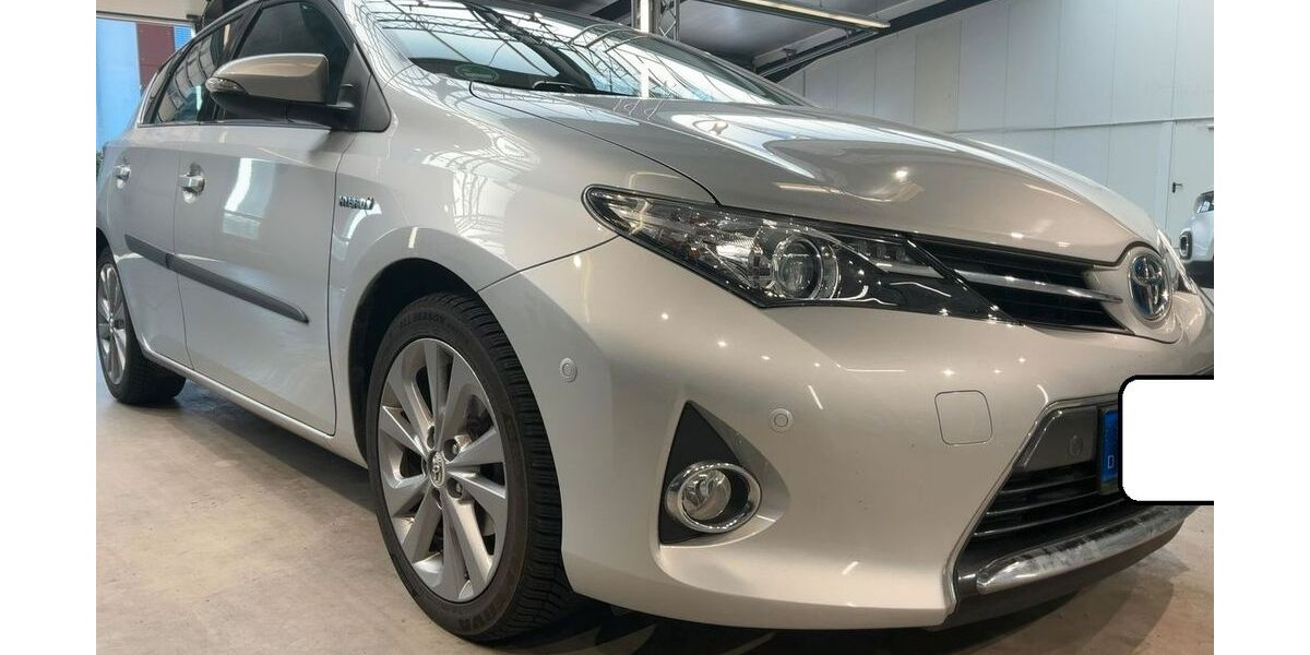 Toyota Auris 39.000 km 13.990 &euro; Oberwinter 53424