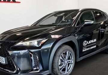 Lexus UX 8.000 km 42.900 &euro; Frankfurt 60314