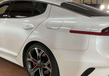 Kia Stinger 100.000 km 29.999 &euro; Salz 97616