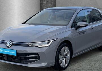 VW Golf 8.000 km 28.490 &euro; Stade 21682