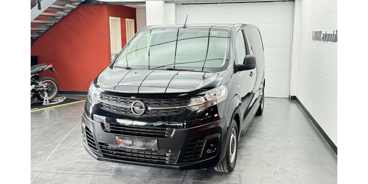 Opel Vivaro Cargo 1.5 D Edition M 1.Hand Sitzhzg 9.900 km 21.670 &euro; Lich 35423