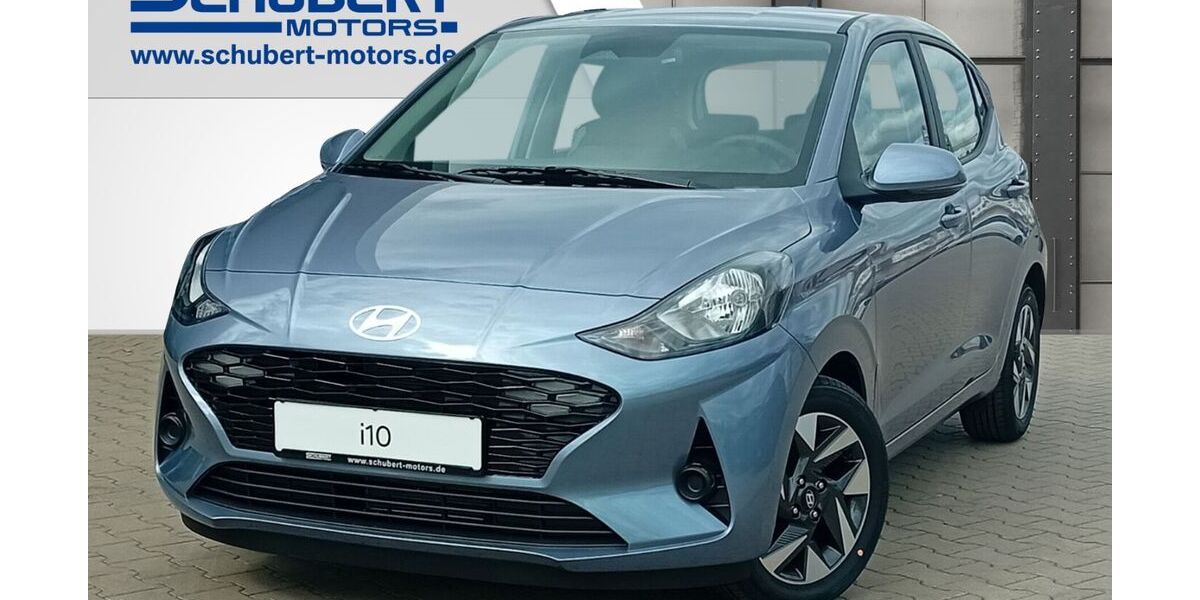 Hyundai i10 2.324 km 18.290 &euro; Magdeburg 39108