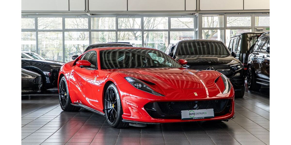 Ferrari 812 23.643 km 321.990 &euro; Nettetal 41334