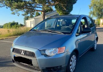 Mitsubishi Colt 227.000 km 1.890 &euro; Gau-Bischofsheim 55296