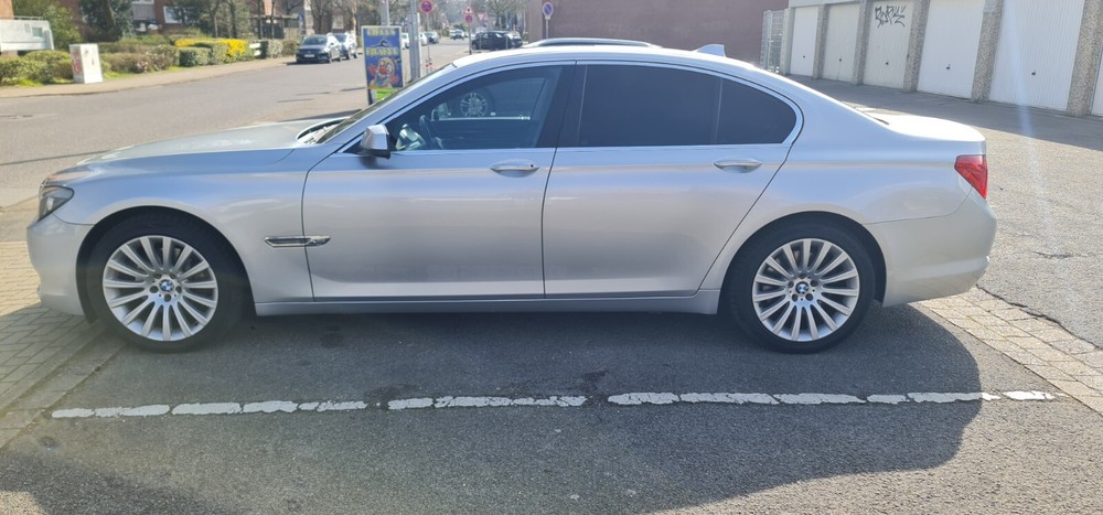 BMW 740 248.000 km 13.800 &euro; Hannover 30159
