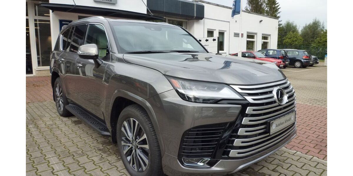 Lexus LX 500 28.863 km 152.320 &euro; Hennigsdorf 16761