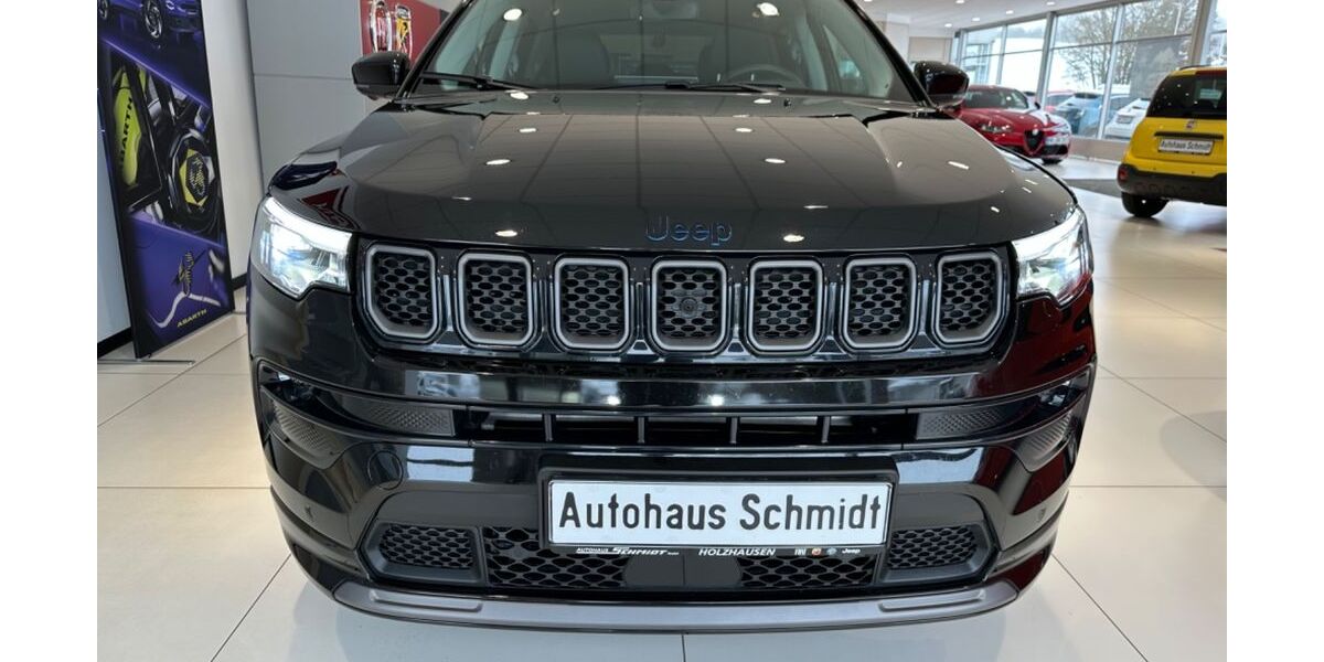 Jeep Compass 13.650 km 33.990 &euro; Dautphetal 35232