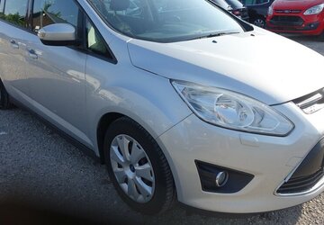 Ford Grand C-Max Trend 8-fach bereift AHK schwenkb. Tem 115.500 km 7.950 &euro; Neumarkt/OPf 92318