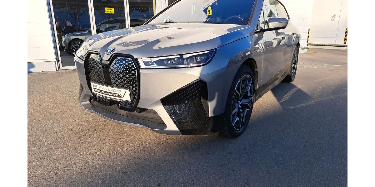 BMW iX 20.991 km 45.970 &euro; Dresden 01067