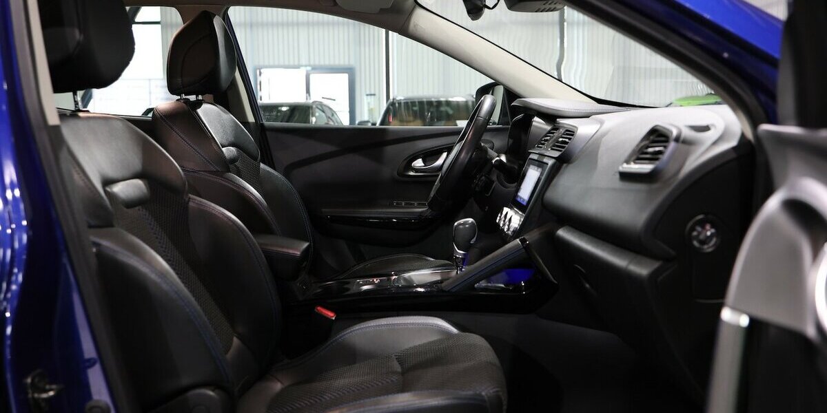 Renault Kadjar TCe 140 DELUXE / PANORAMA / LED-VISION 99.000 km 15.111 &euro; Hamm 59077