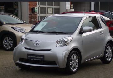 Toyota IQ 125.182 km 8.250 &euro; Berlin 13403