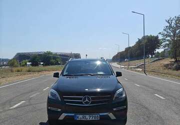 Mercedes-Benz ML 350 270.000 km 18.000 &euro; Troisdorf 53842