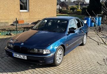BMW 523 175.000 km 5.299 &euro; Viersen 41749