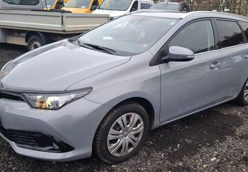 Toyota Auris 64.000 km 14.999 &euro; Eichenzell 36124