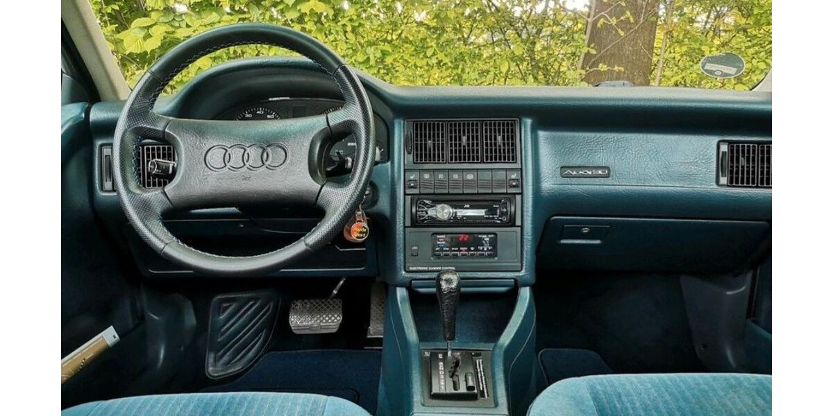 Audi 90 227.000 km 5.900 &euro; Versmold- Peckeloh 33775