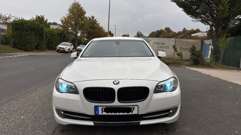 BMW 523 228.000 km 10.500 &euro; Frankfurt am Main 60311