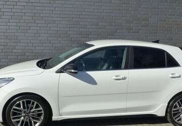 Kia Rio 81.000 km 14.998 &euro; Hannover 30179