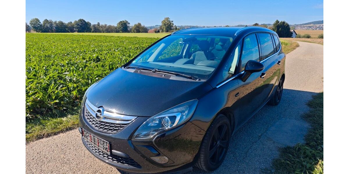 Opel Zafira Tourer 146.000 km 8.999 &euro; Dresden 01257