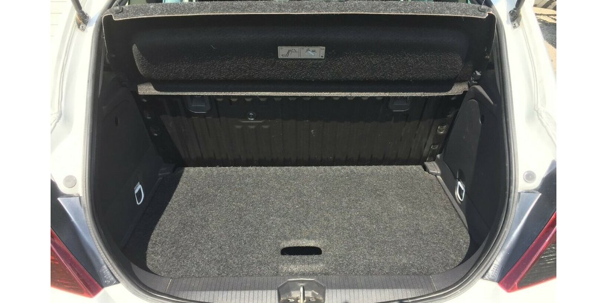 Opel Corsa Edition,Klima,Alu,el.Fh. usw.! 124.000 km 4.750 &euro; Himmelkron 95502