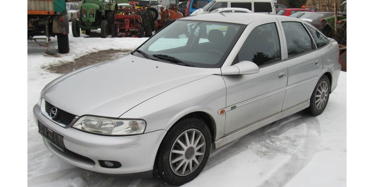 Opel Vectra 188.000 km 1.350 &euro; Eisfeld 98673